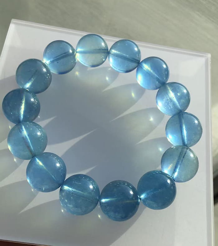 海蓝宝手链怎么选?海蓝宝颜色是不是越深越好?-玮晶山房