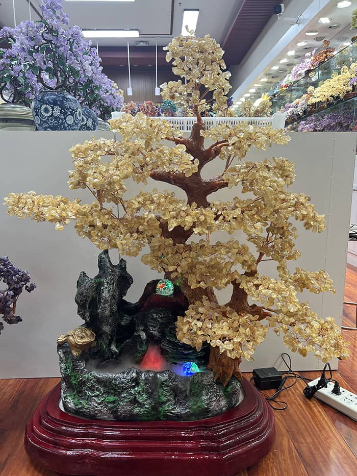 水晶发财树怎么选?碎石款和晶牙花瓶款有什么区别?-玮晶山房